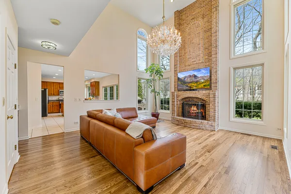 $649,000 | 751 Williams Way, Vernon Hills, IL 60061