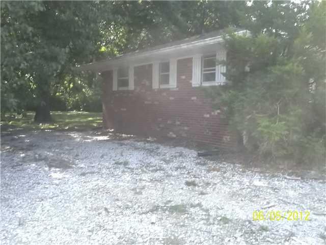 3639 Rahke Road Indianapolis, IN 46217 - Photo 3 of 11 Gallery Image 3