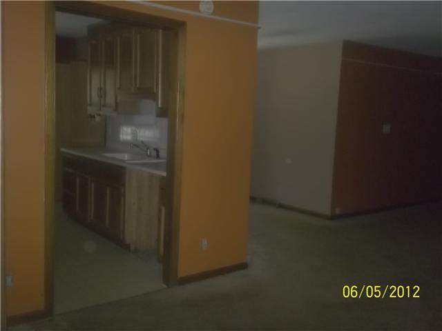 3639 Rahke Road Indianapolis, IN 46217 - Photo 6 of 11 Gallery Image 6