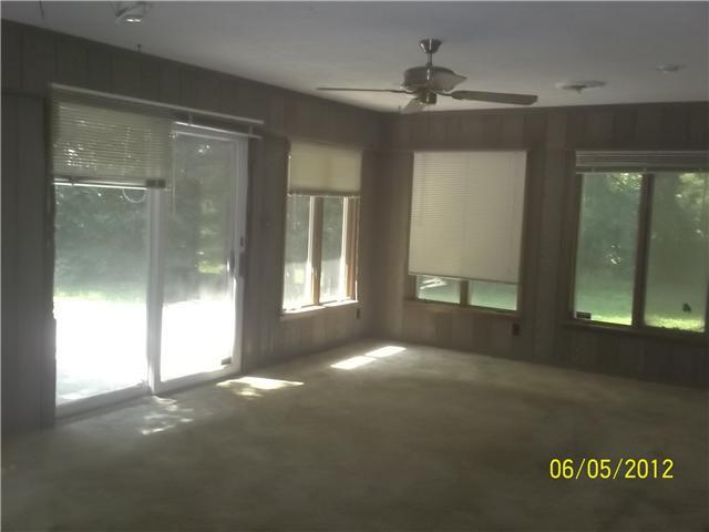 3639 Rahke Road Indianapolis, IN 46217 - Photo 7 of 11 Gallery Image 7
