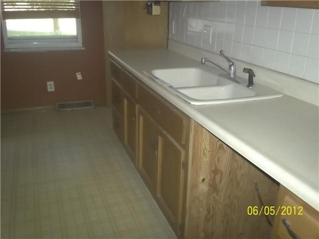 3639 Rahke Road Indianapolis, IN 46217 - Photo 9 of 11 Gallery Image 9