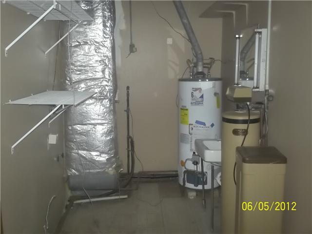 3639 Rahke Road Indianapolis, IN 46217 - Photo 10 of 11 Gallery Image 10
