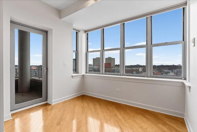 $439,000 | 9360 Skokie Boulevard, Unit 517, Skokie, IL 60077