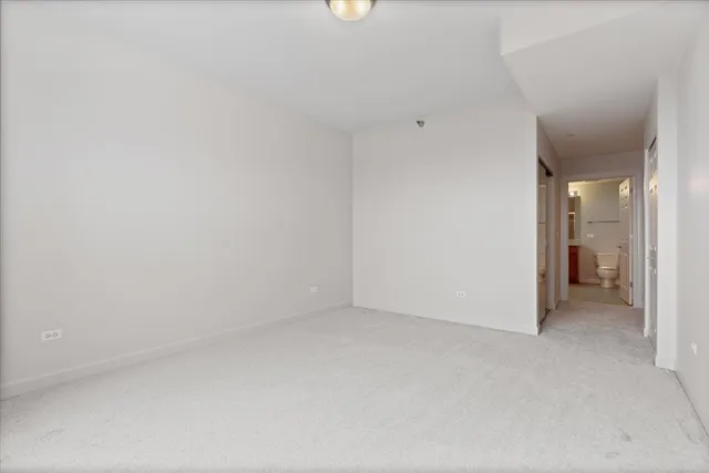 $439,000 | 9360 Skokie Boulevard, Unit 517, Skokie, IL 60077