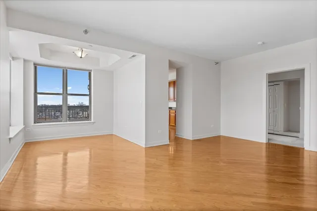 $439,000 | 9360 Skokie Boulevard, Unit 517, Skokie, IL 60077