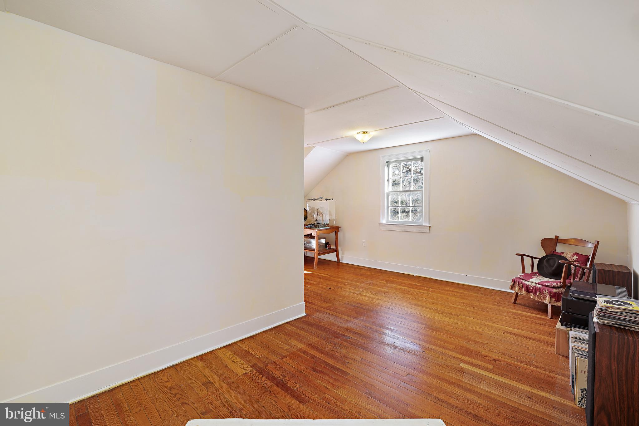 3330 Solomons Island Road Edgewater, MD 21037 - Photo 25 of 32 BR5: 3 windows, closet and cedar closet.