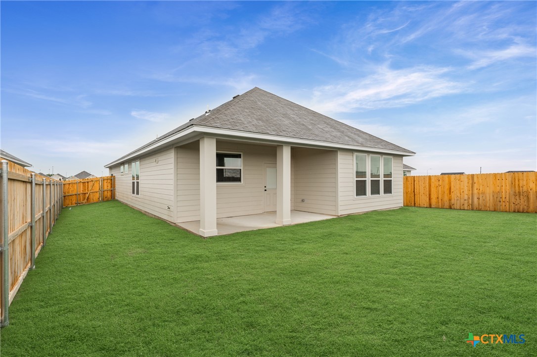 8011 Pineridge Way Temple, TX 76502 - Photo 32 of 32 a view of a house with backyard