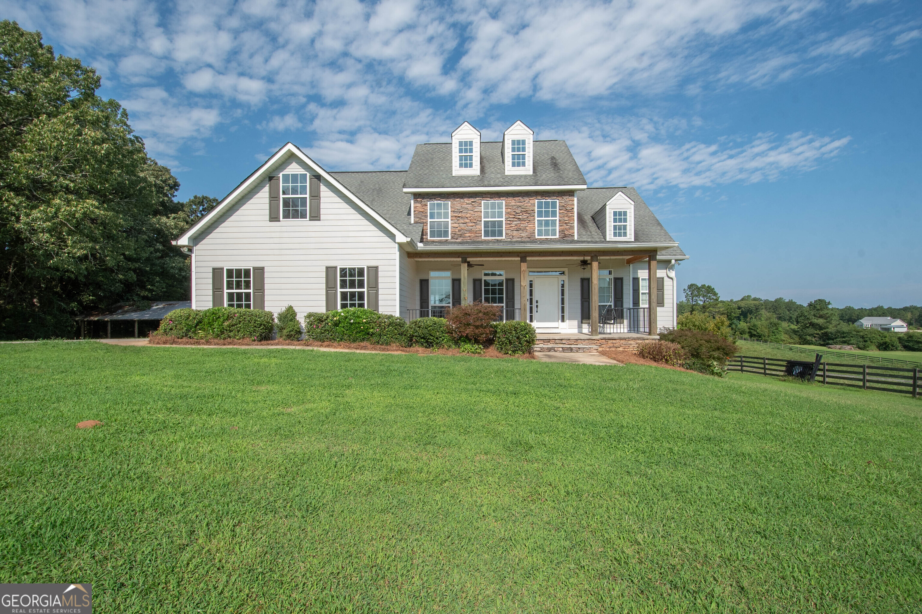 188 Mt Zion Road Franklin, GA 30217 - Photo 1 of 1 a front view of a house with a yard
