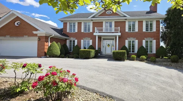 $690,000 | 8115 Pluskota Drive, Orland Park, IL 60462