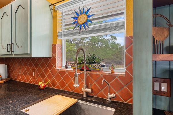 128 Ridge Grove Road Kerrville, TX 78028 - Photo 10 of 31 Kitchen