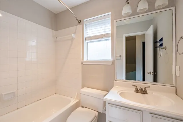 $3,000 | 8202 Avocet Drive, Austin, TX 78745