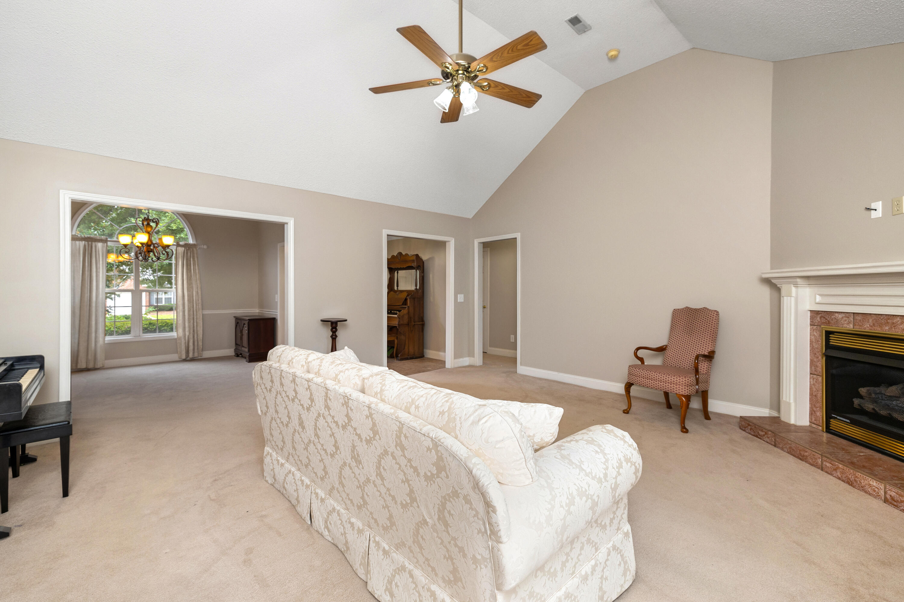 1095 Cutleaf Drive Sumter, SC 29150 - Photo 8 of 43 Gallery Image 8