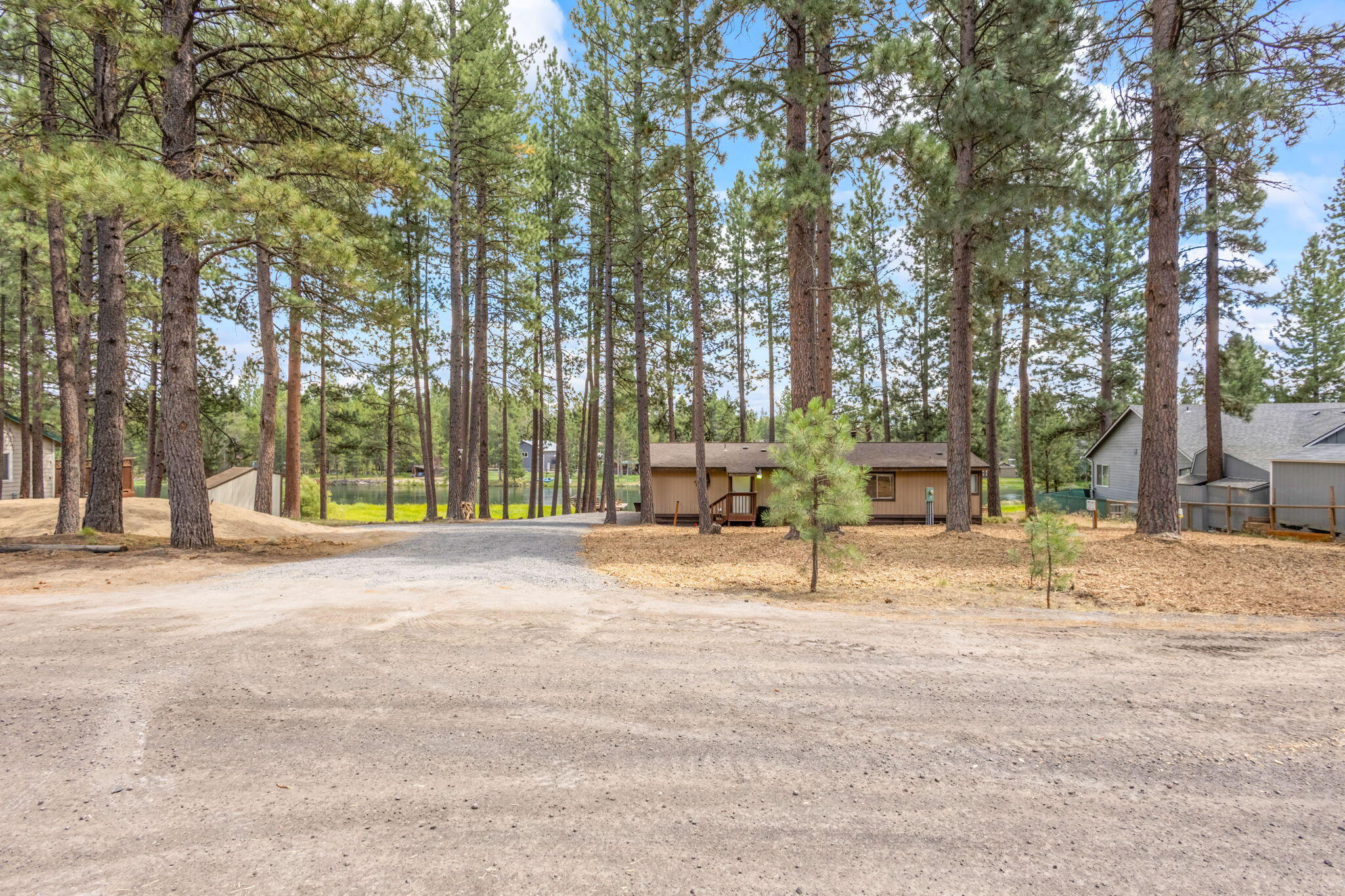 17039 Upland Road Bend, OR 97707 - Photo 6 of 39 2-web-or-mls-02