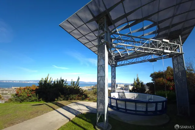 $629,000 | 10 Innes Court, Unit 304, San Francisco, CA 94124