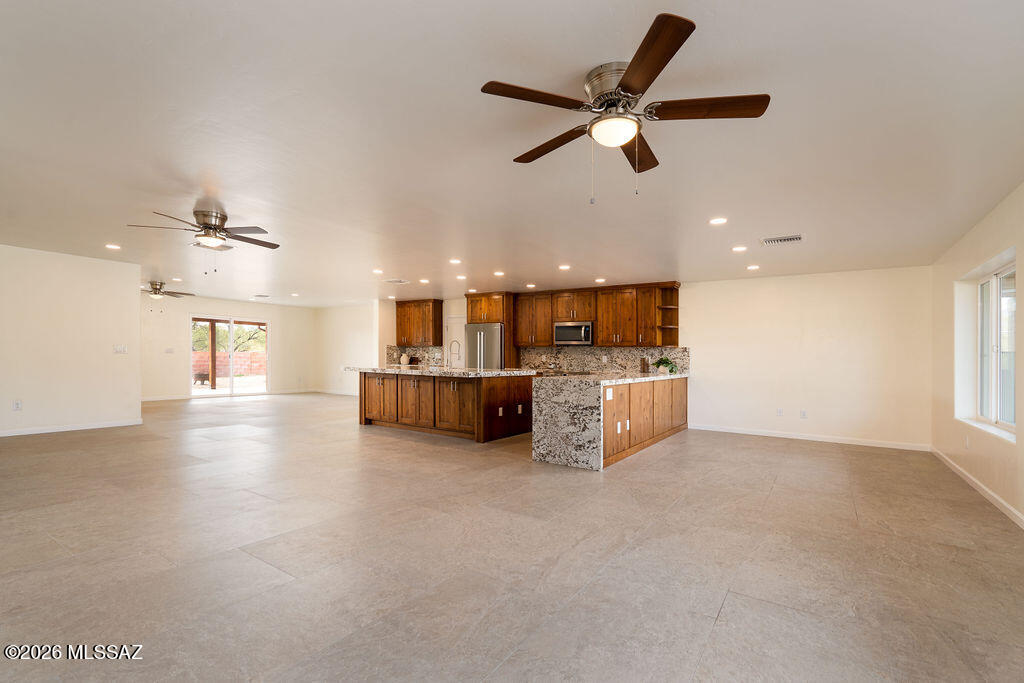 11000 East Roger Road Tucson, AZ 85749 - Photo 21 of 51 Gallery Image 21