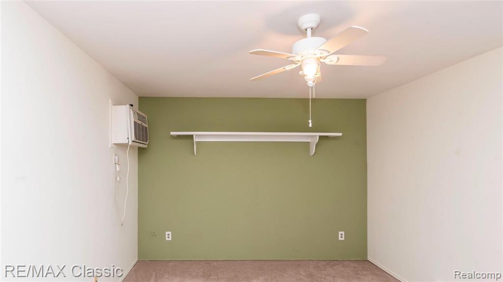 4905 Crooks Road, Unit B4 Royal Oak, MI 48073 - Photo 31 of 36