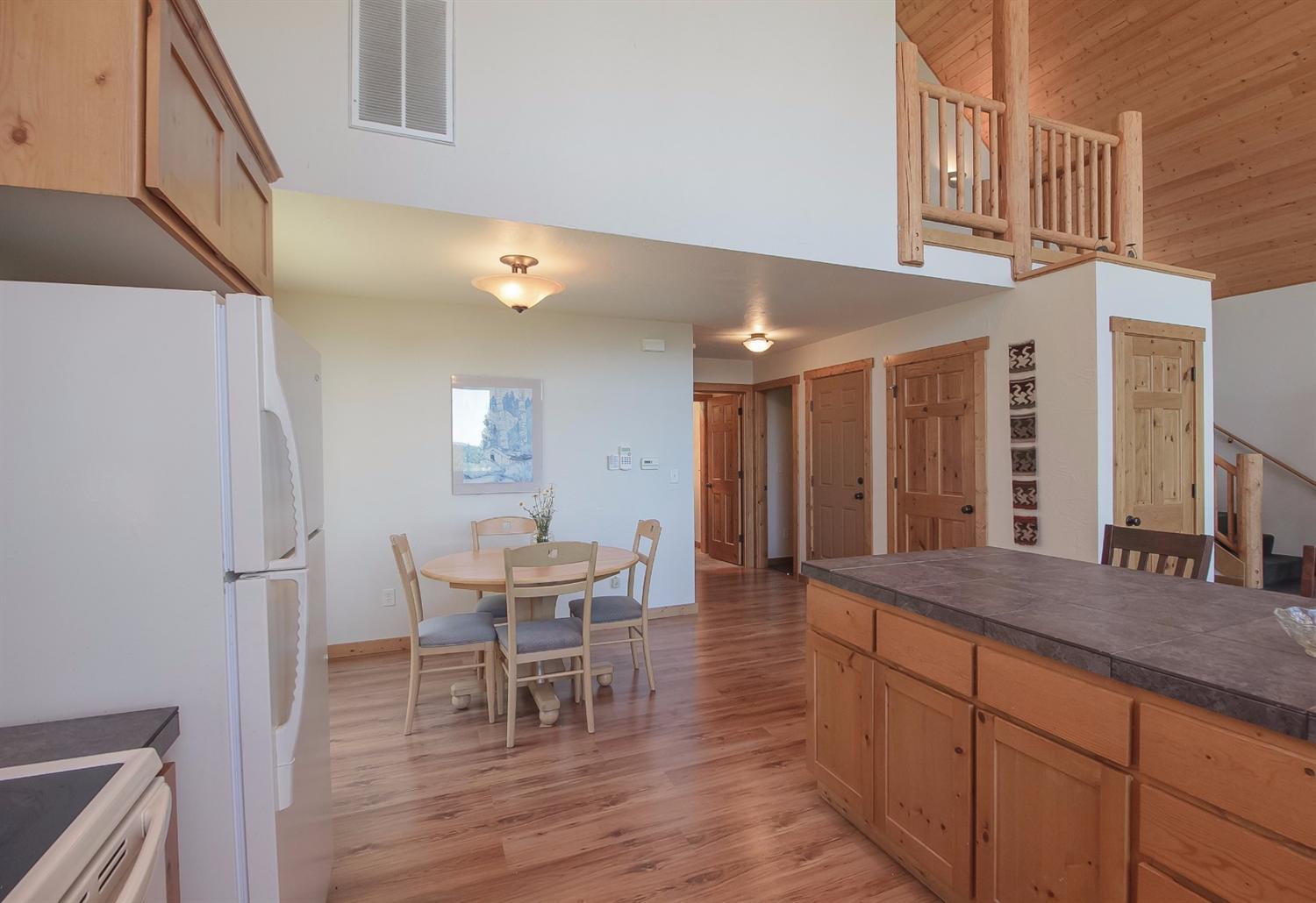 2008 Hyatt Prairie Road Ashland, OR 97520 - Photo 11 of 21 Gallery Image 11