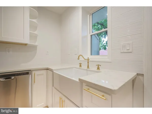 $2,275 | 2923 West Thompson Street, Philadelphia, PA 19121