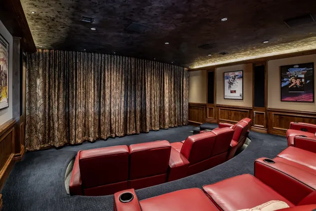 $6,700,000 | 1051 North Blackstone Road, Milton, KS 67106