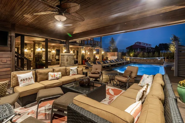 $6,700,000 | 1051 North Blackstone Road, Milton, KS 67106