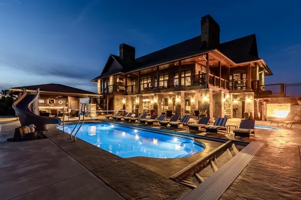 $6,700,000 | 1051 North Blackstone Road, Milton, KS 67106