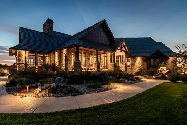 $6,700,000 | 1051 North Blackstone Road, Milton, KS 67106