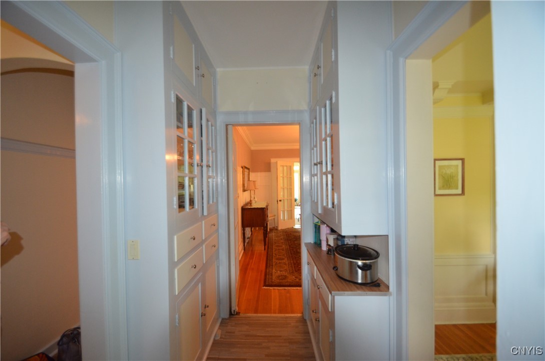 306 Summit Avenue Syracuse, NY 13207 - Photo 11 of 26 Butlers pantry