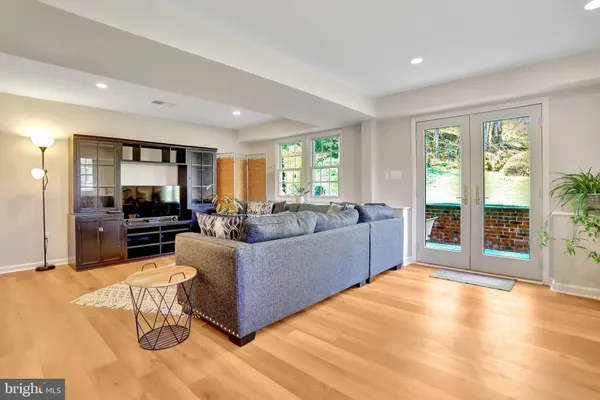 $799,000 | 9516 Vandola Court, Burke, VA 22015