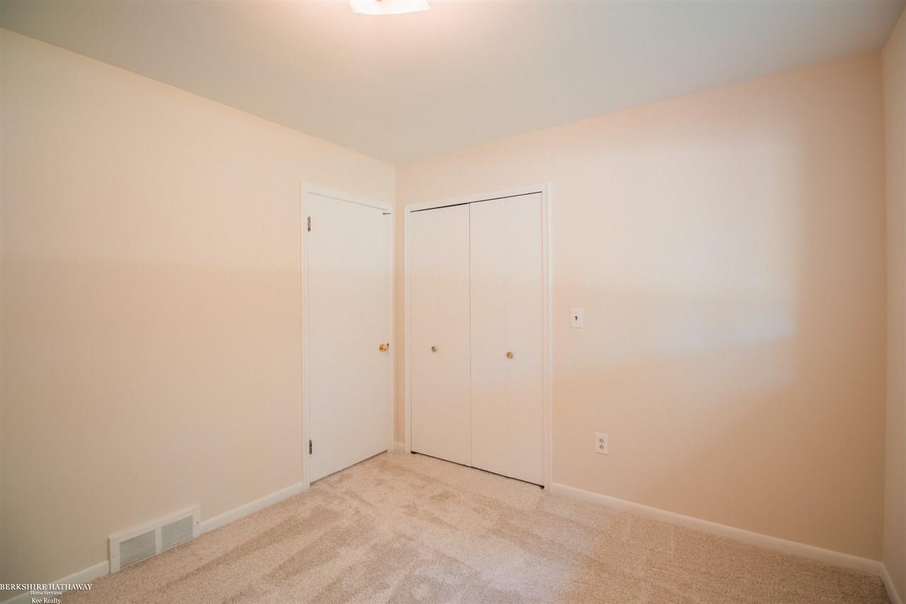 57099 Omo Road Ray, MI 48096 - Photo 20 of 53 50017065-19.JPG