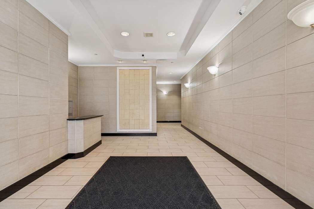 27-16 41st Avenue, Unit 3D Queens, NY 11101 - Photo 12 of 14