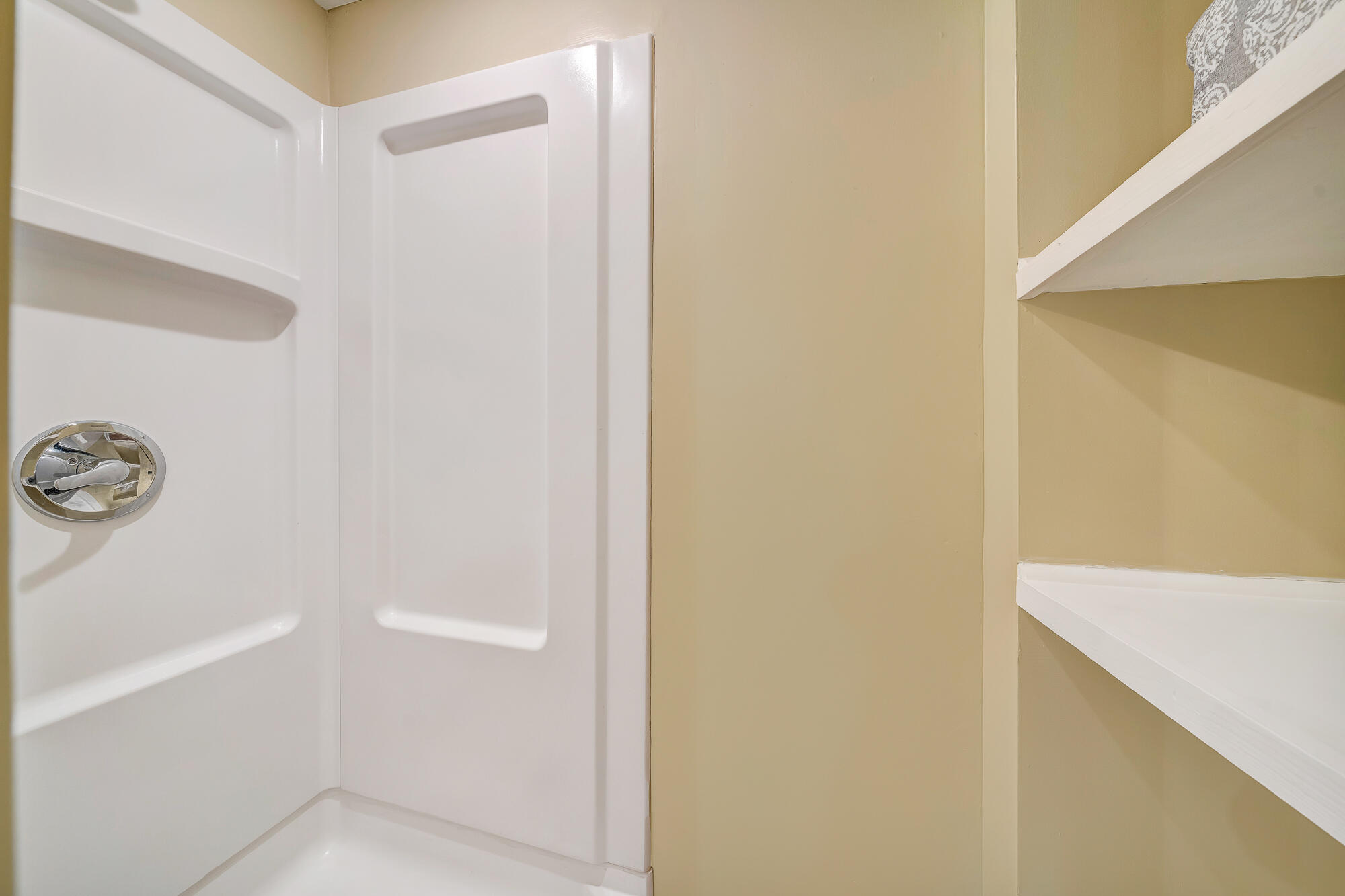 4947 Pomeroy Road Northwest Roanoke, VA 24017 - Photo 19 of 27 D R E A M-6199