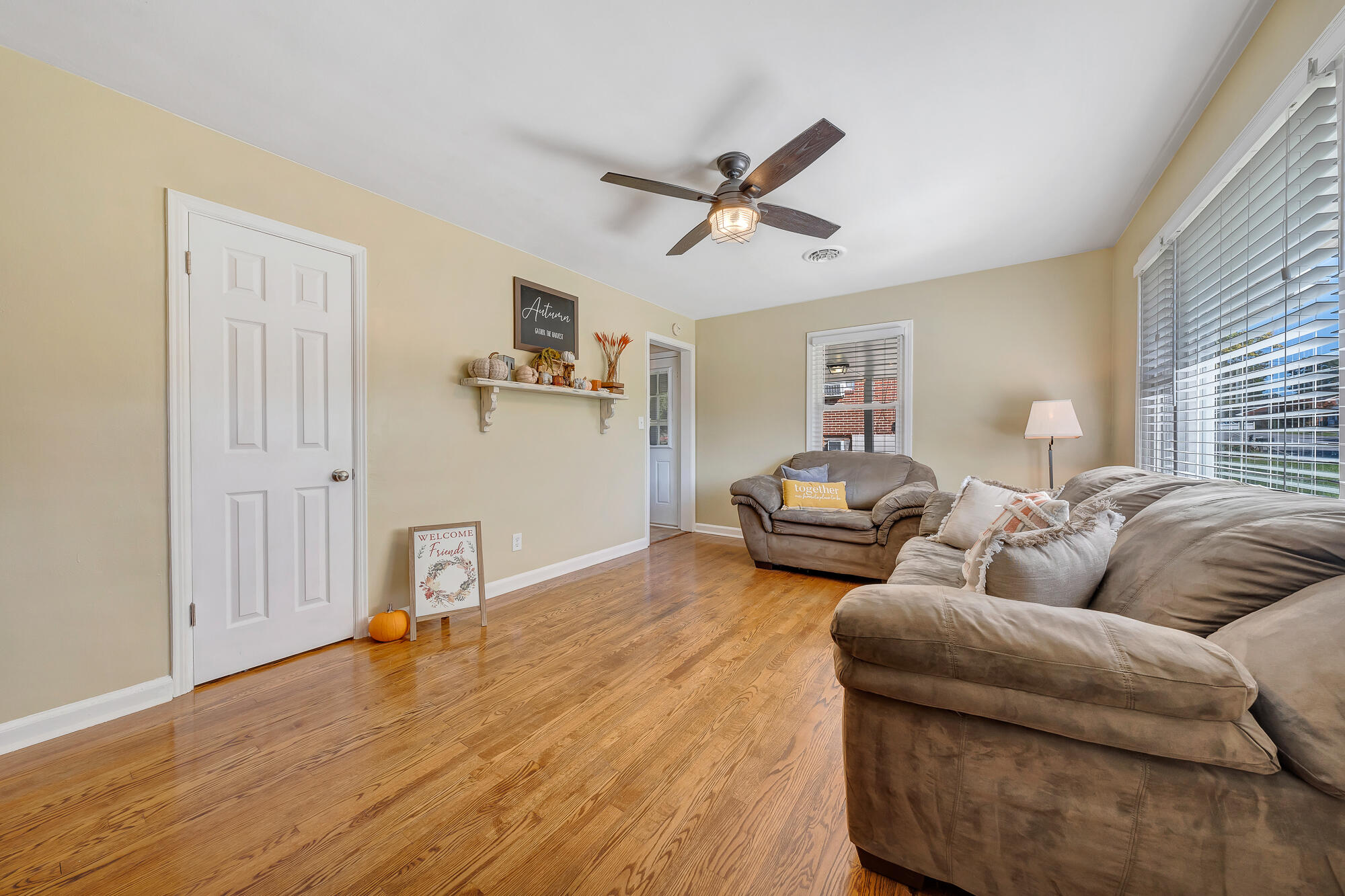 4947 Pomeroy Road Northwest Roanoke, VA 24017 - Photo 4 of 27 D R E A M-6212