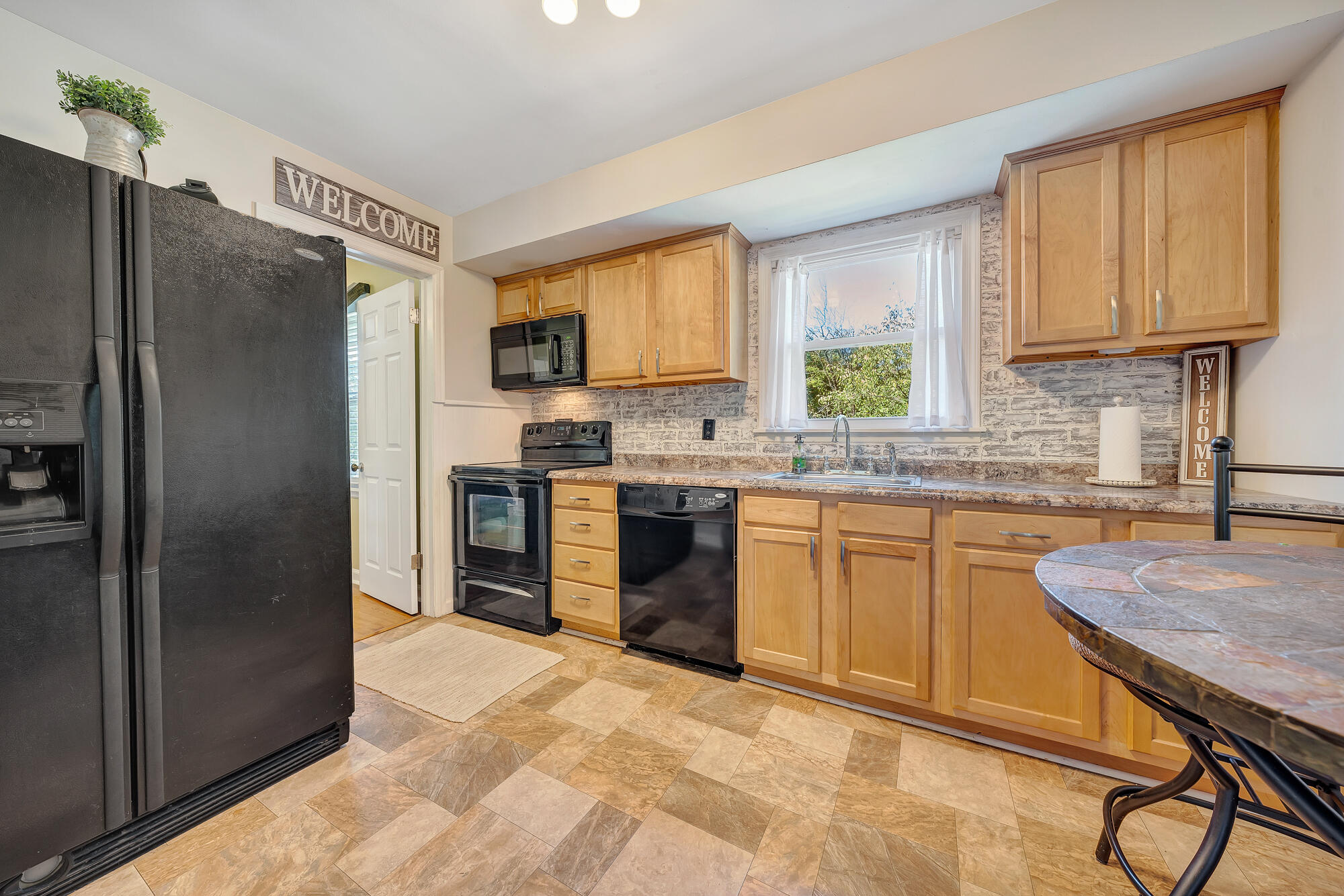 4947 Pomeroy Road Northwest Roanoke, VA 24017 - Photo 7 of 27 D R E A M-6201