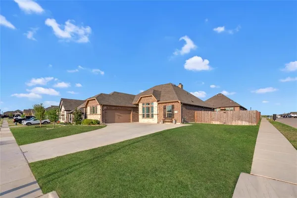$429,000 | 3706 Iron Horse Pass, Krum, TX 76249