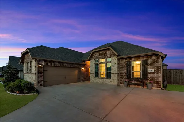 $429,000 | 3706 Iron Horse Pass, Krum, TX 76249