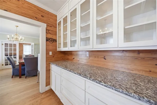 $655,000 | 215 North Hauptstrasse Street, Carmine, TX 78932
