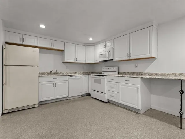 $490,000 | 11 Benson Street, Worcester, MA 01604