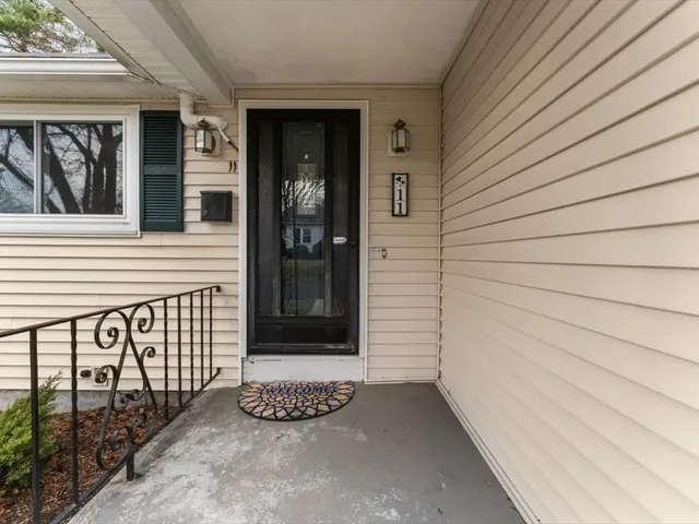 $490,000 | 11 Benson Street, Worcester, MA 01604