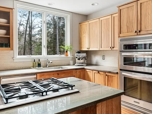 $1,195,000 | 130 Deer Run Drive, Shelburne, VT 05482