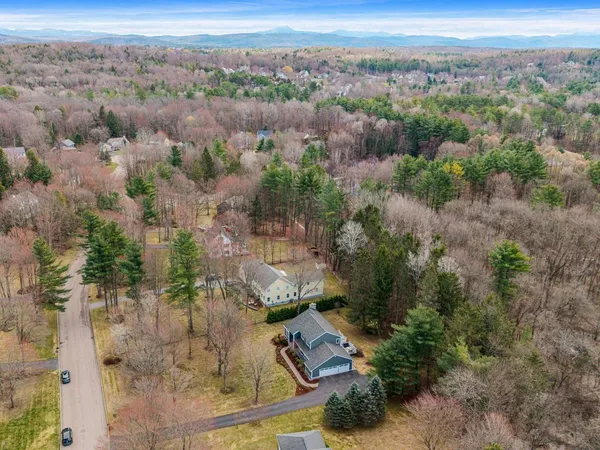 $1,195,000 | 130 Deer Run Drive, Shelburne, VT 05482