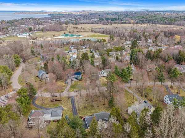 $1,195,000 | 130 Deer Run Drive, Shelburne, VT 05482