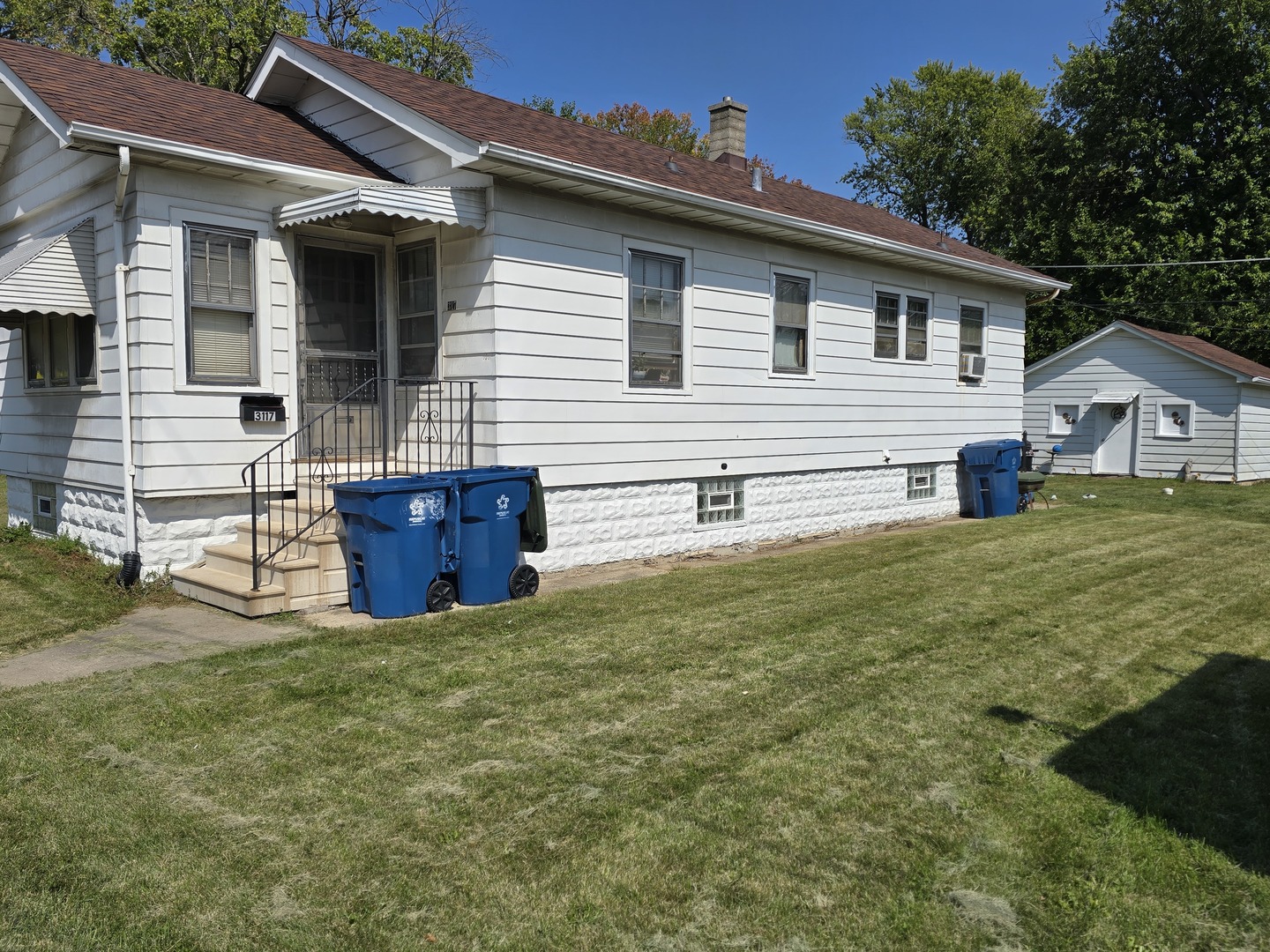 3117 Chicago Road Steger, IL 60475 - Photo 4 of 23 a view of a house with a yard