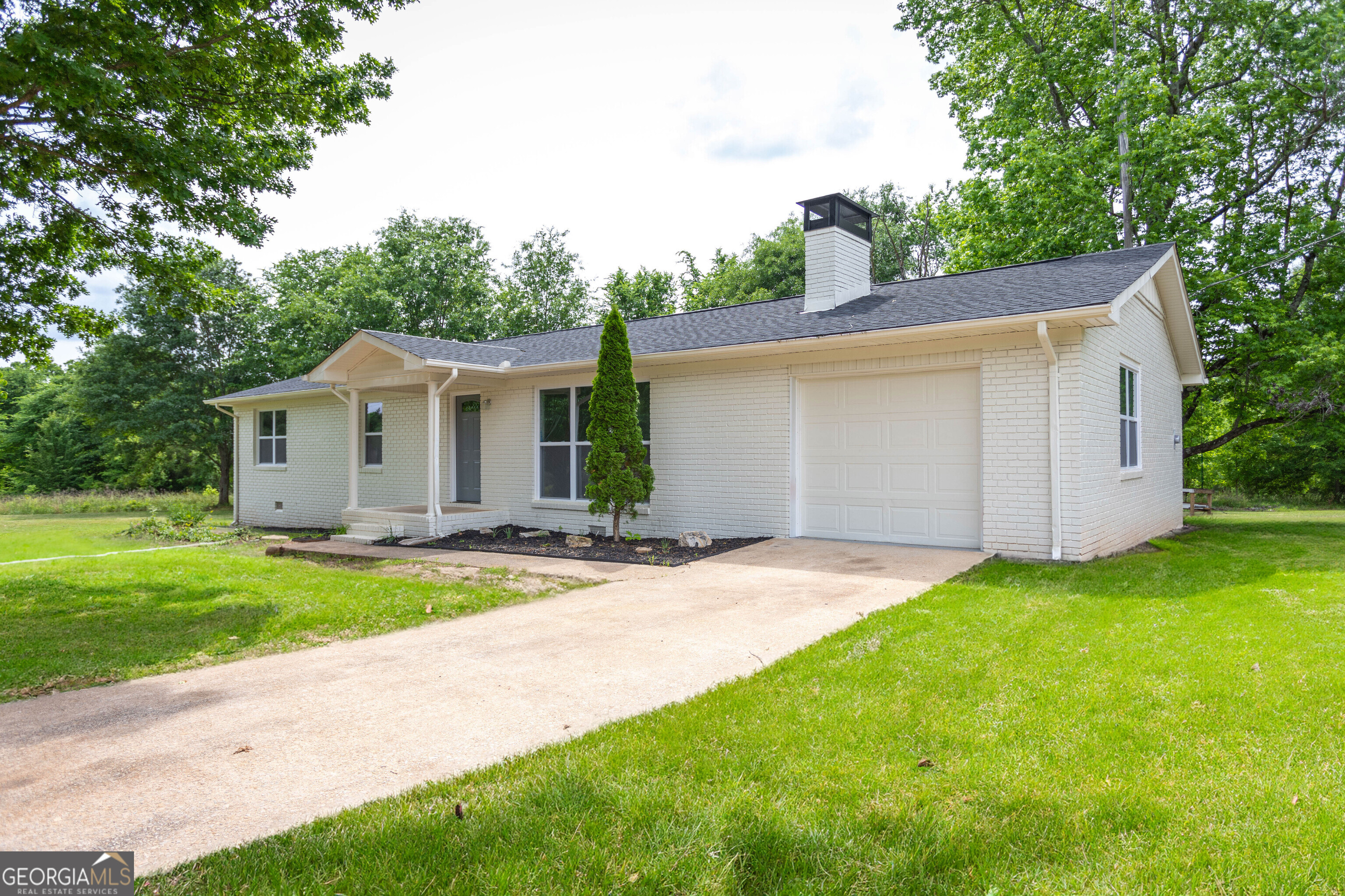 1073 West E King Road Commerce, GA 30530 - Photo 2 of 75