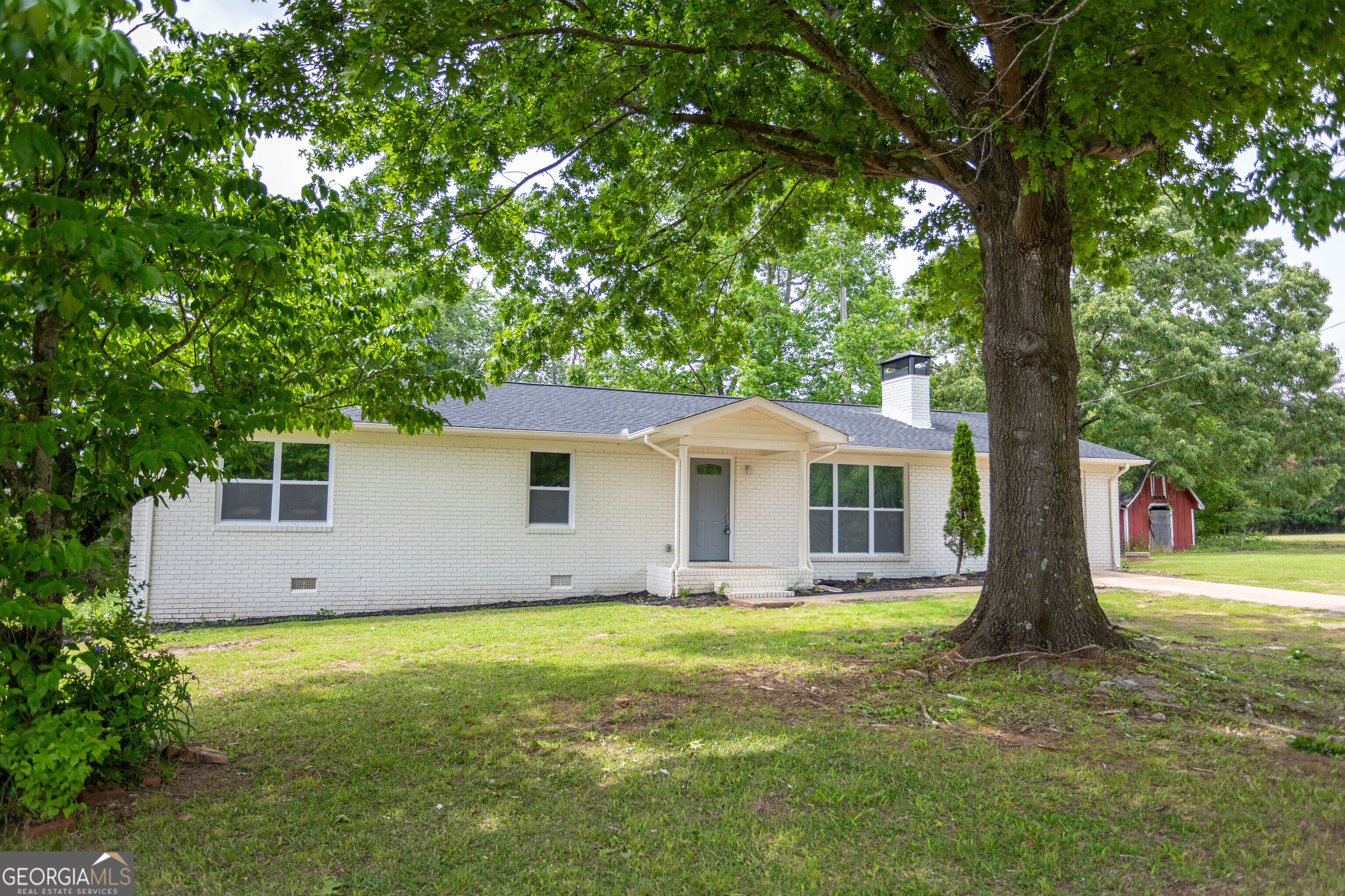 1073 West E King Road Commerce, GA 30530 - Photo 3 of 75