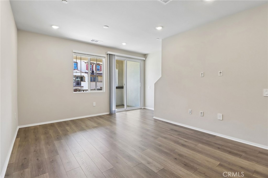 567 Toledo Way Oceanside, CA 92057 - Photo 8 of 50