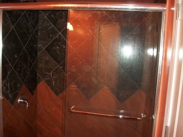 4852 South Prairie Avenue, Unit 1A Chicago, IL 60615 - Photo 13 of 15 a close view of a shower in the bathroom