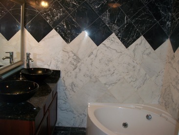 4852 South Prairie Avenue, Unit 1A Chicago, IL 60615 - Photo 10 of 15 a bathroom with a sink and a bathtub