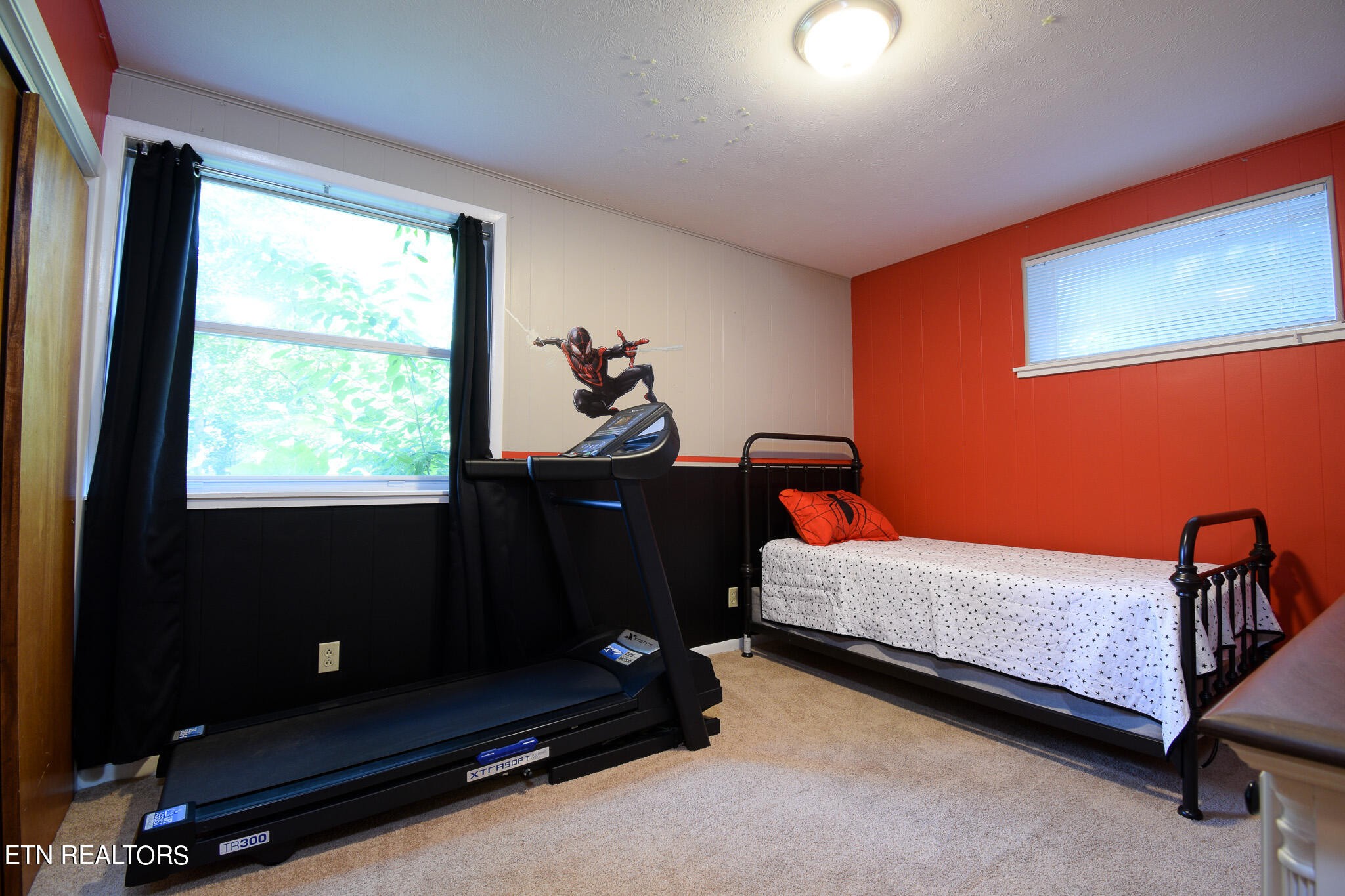 407 Delaware Avenue Oak Ridge, TN 37830 - Photo 32 of 40 a bedroom with a bed and window