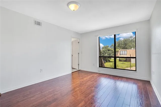 $186,999 | 1836 North Crystal Lake Drive, Unit 112, Lakeland, FL 33801