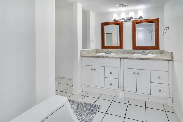 $186,999 | 1836 North Crystal Lake Drive, Unit 112, Lakeland, FL 33801